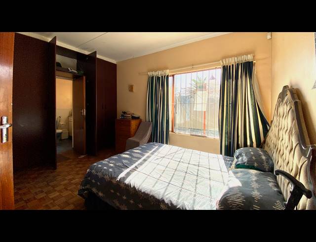 4 BEDROOM HOUSE FOR SALE IN LAAIPLEK